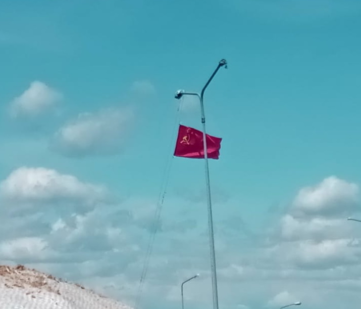 dnr-sovetskie-flagi-na-fronte